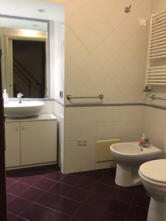Hotel Micasatucasa à Naples Extérieur photo