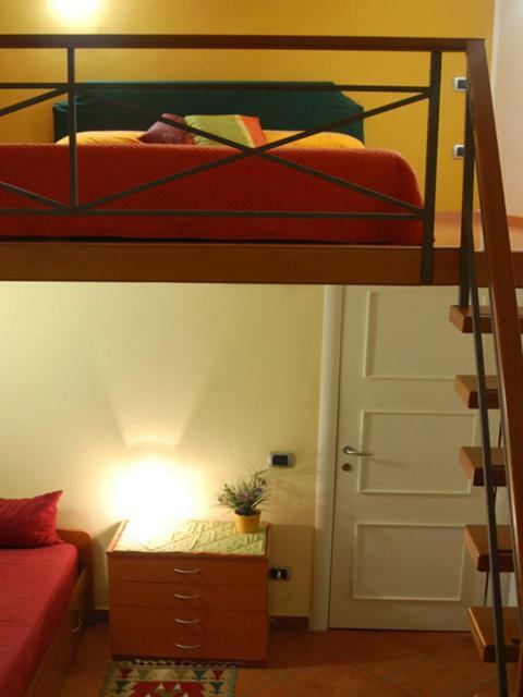 Hotel Micasatucasa à Naples Extérieur photo